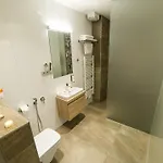 Garni Castle Bridge Český Krumlov