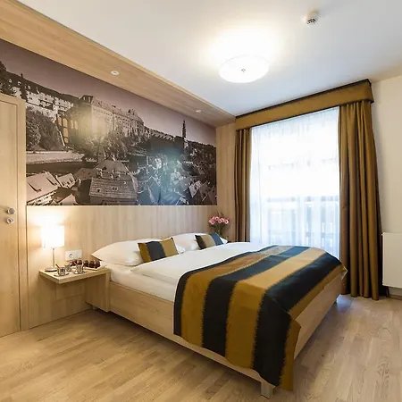 ガルニ キャッスル ブリッジ ホテル チェスキー クルムロフ