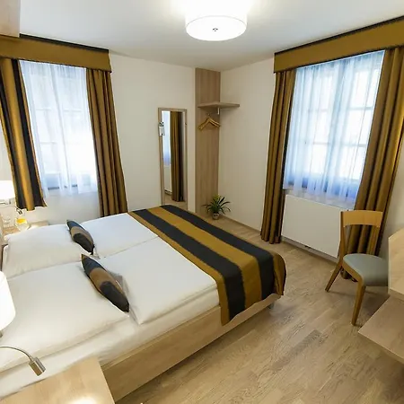 ガルニ キャッスル ブリッジ