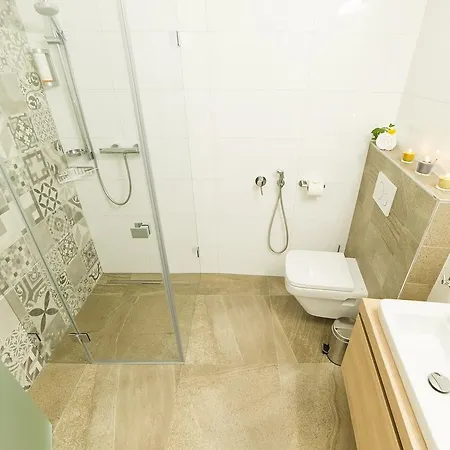 ホテル ガルニ キャッスル ブリッジ