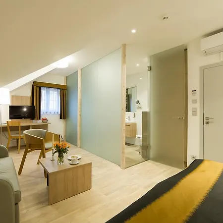 ガルニ キャッスル ブリッジ チェスキー クルムロフ