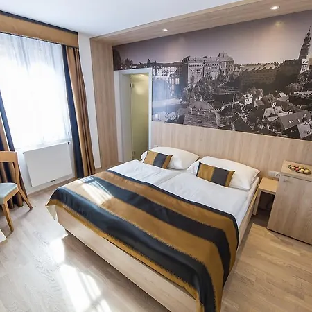 ガルニ キャッスル ブリッジ 4*