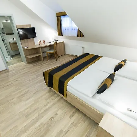 ガルニ キャッスル ブリッジ チェスキー クルムロフ