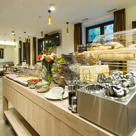 Hotel Garni Castle Bridge