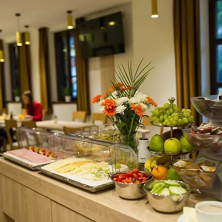 ホテル ガルニ キャッスル ブリッジ