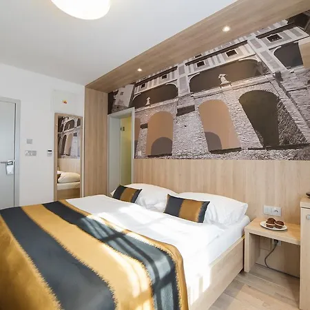 ガルニ キャッスル ブリッジ 4* チェスキー クルムロフ