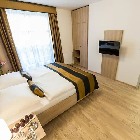 ガルニ キャッスル ブリッジ 4* チェスキー クルムロフ