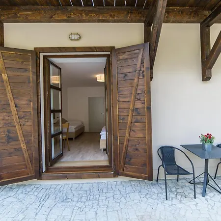 ガルニ キャッスル ブリッジ 4*