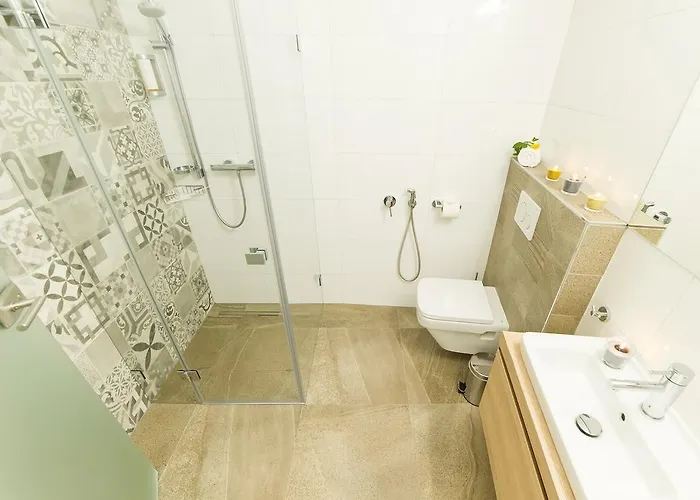 Hotel Garni Castle Bridge