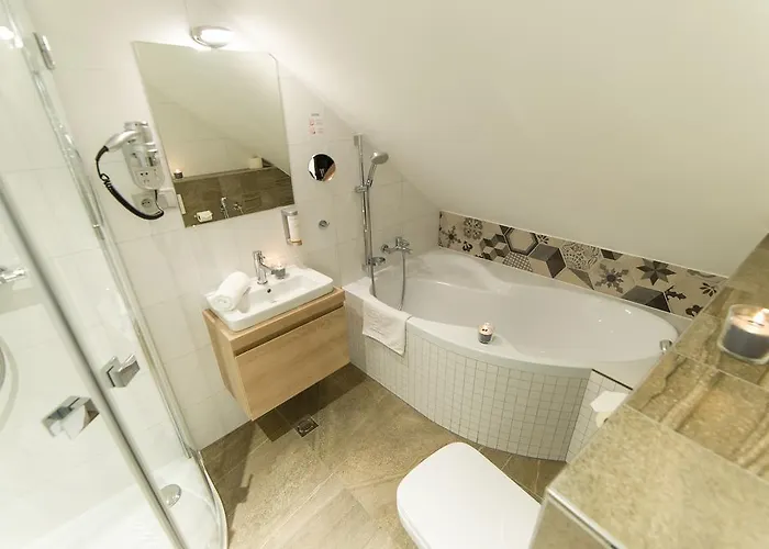 Hotel Garni Castle Bridge