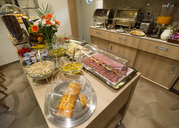 Hotel Garni Castle Bridge