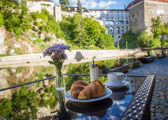 Garni Castle Bridge Český Krumlov