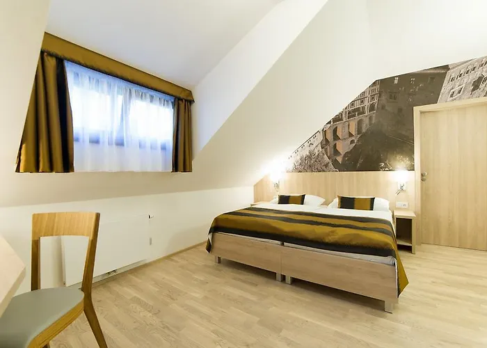 Garni Castle Bridge 4*