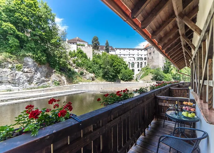 Hotel Garni Castle Bridge