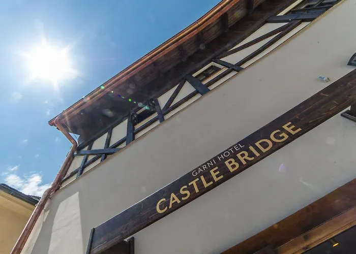 Garni Castle Bridge 4*
